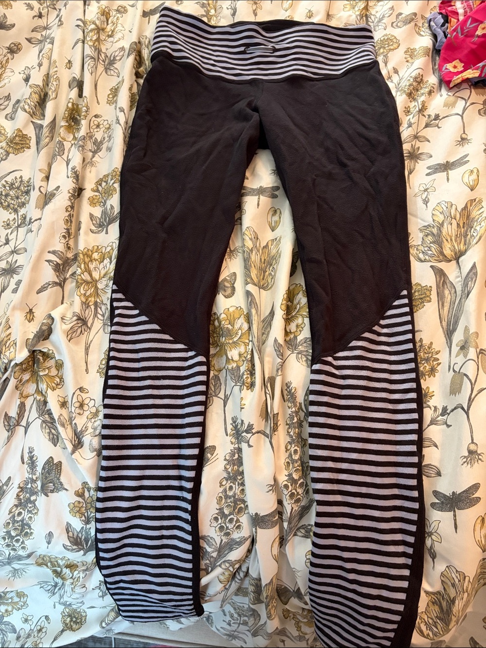 Lululemon Striped Black & Gray Yoga Leggings
